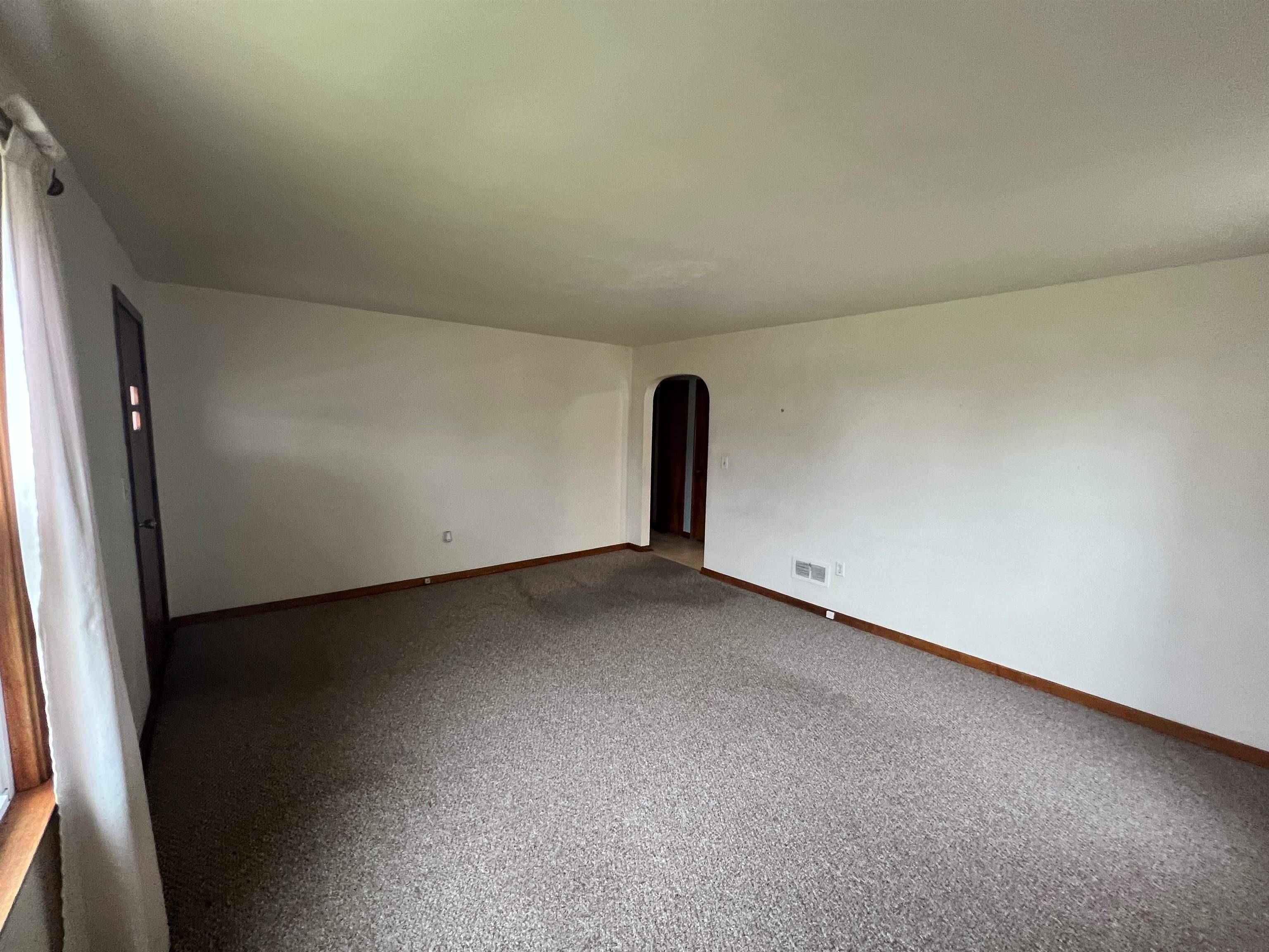Algoma, WI 54201,1223 5TH ST