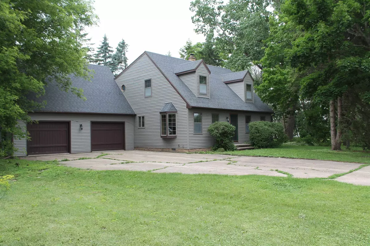 Winneconne, WI 54986-9385,620 OAK ST