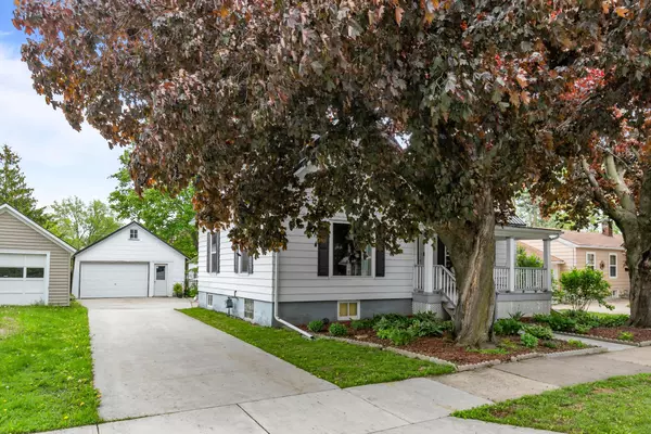 Seymour, WI 54165-1543,616 LINCOLN ST