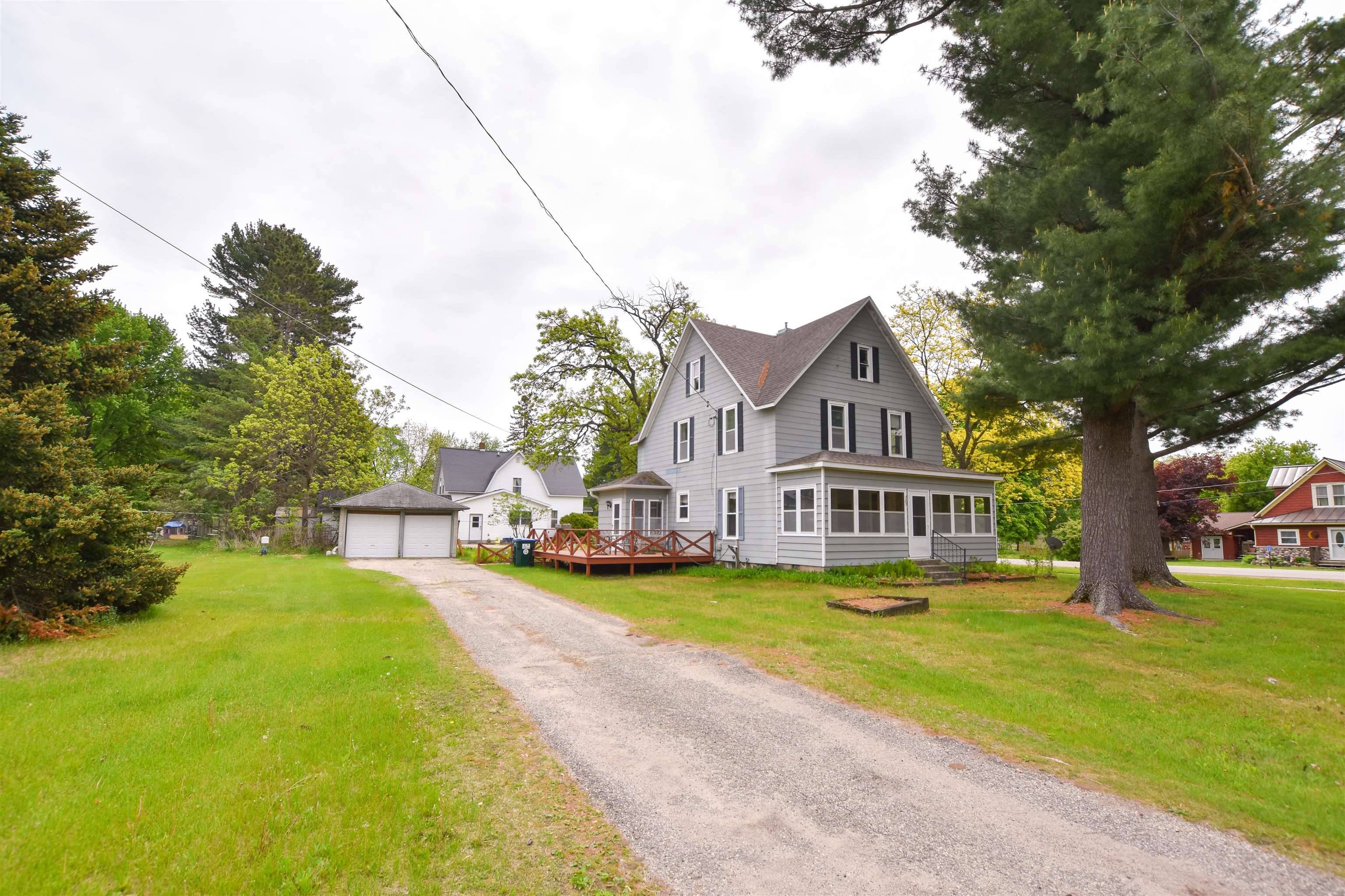 Wild Rose, WI 54984-0000,735 OAKWOOD ST