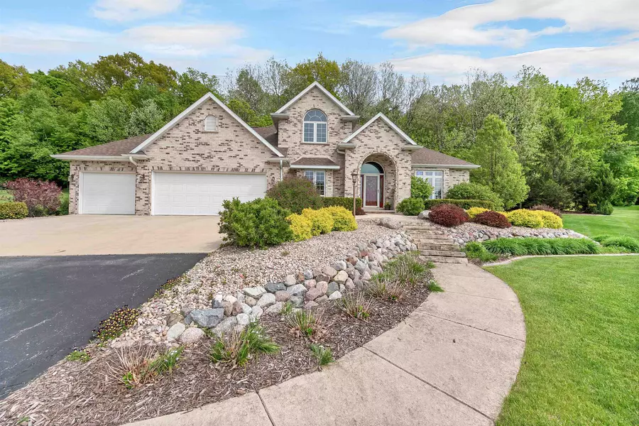 2668 NICKEL LEDGE RD, De Pere, WI 54115