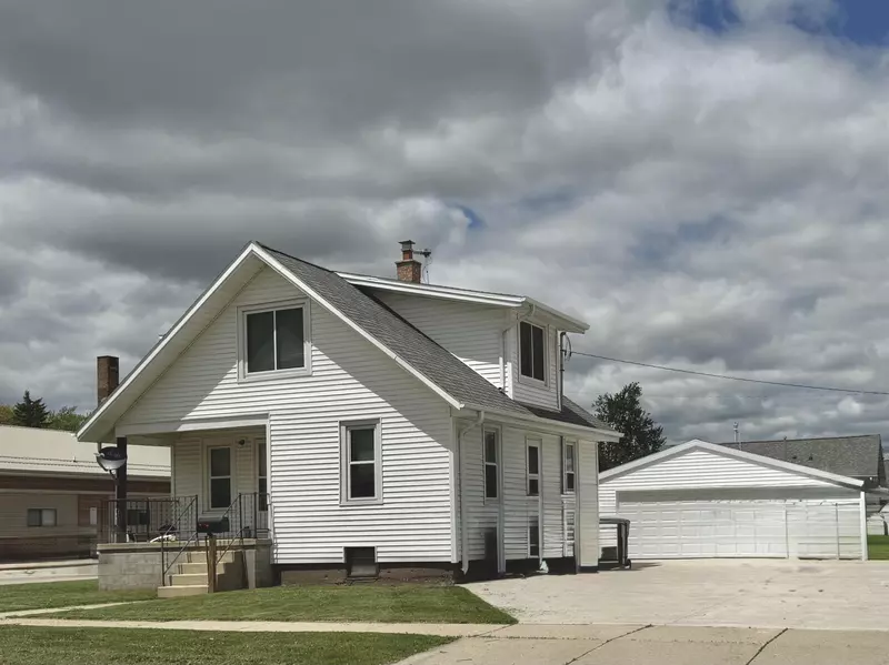299 SW CERESCO ST, Berlin, WI 54923