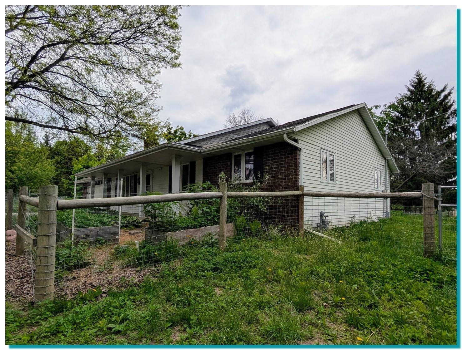 Oneida, WI 54155,4310 HILLCREST DR