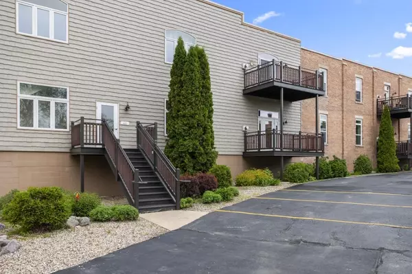 438 WASHINGTON ST, Wrightstown, WI 54180