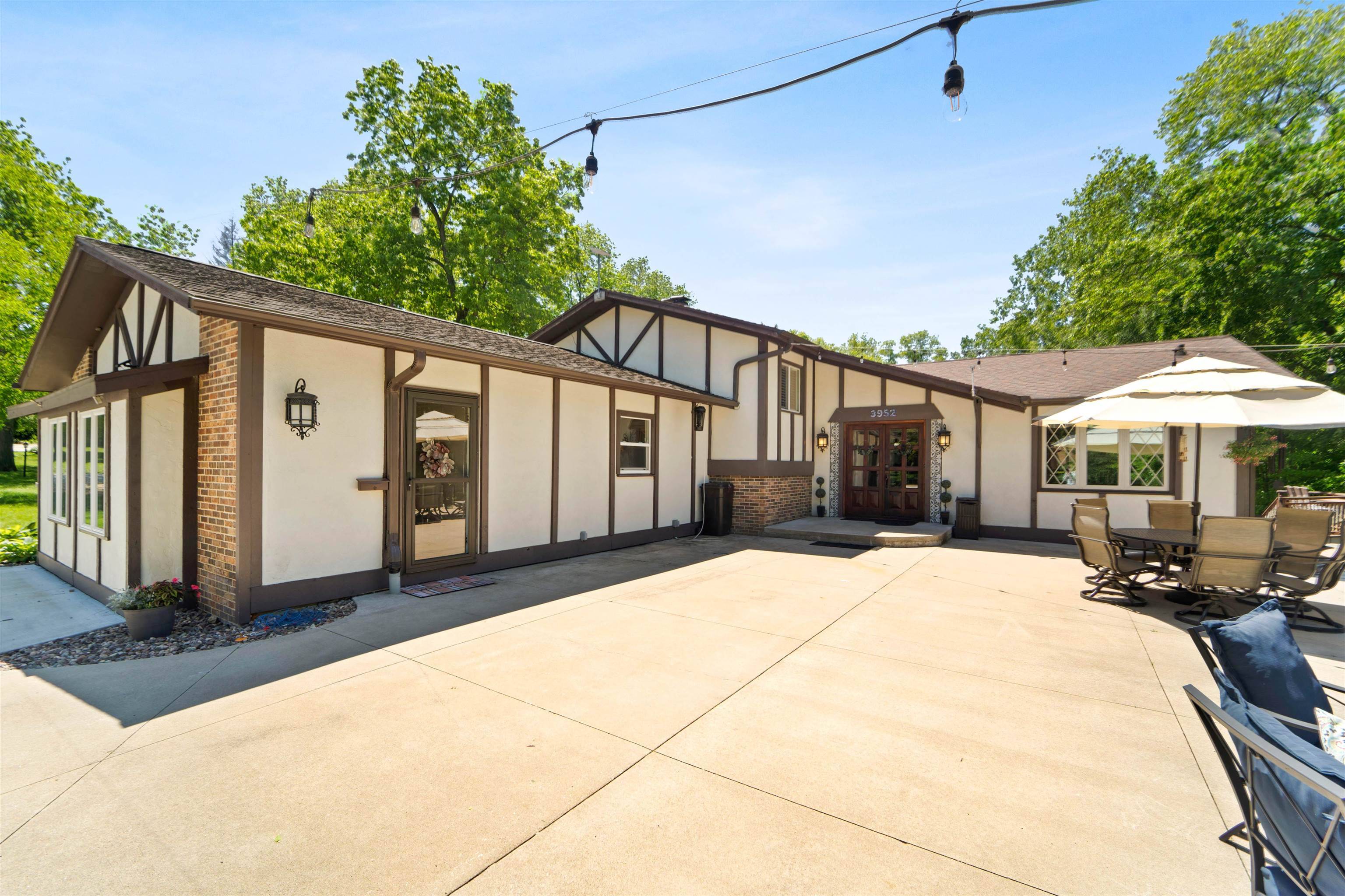 W3952 ARTESIAN RD, Fond Du Lac, WI 54937