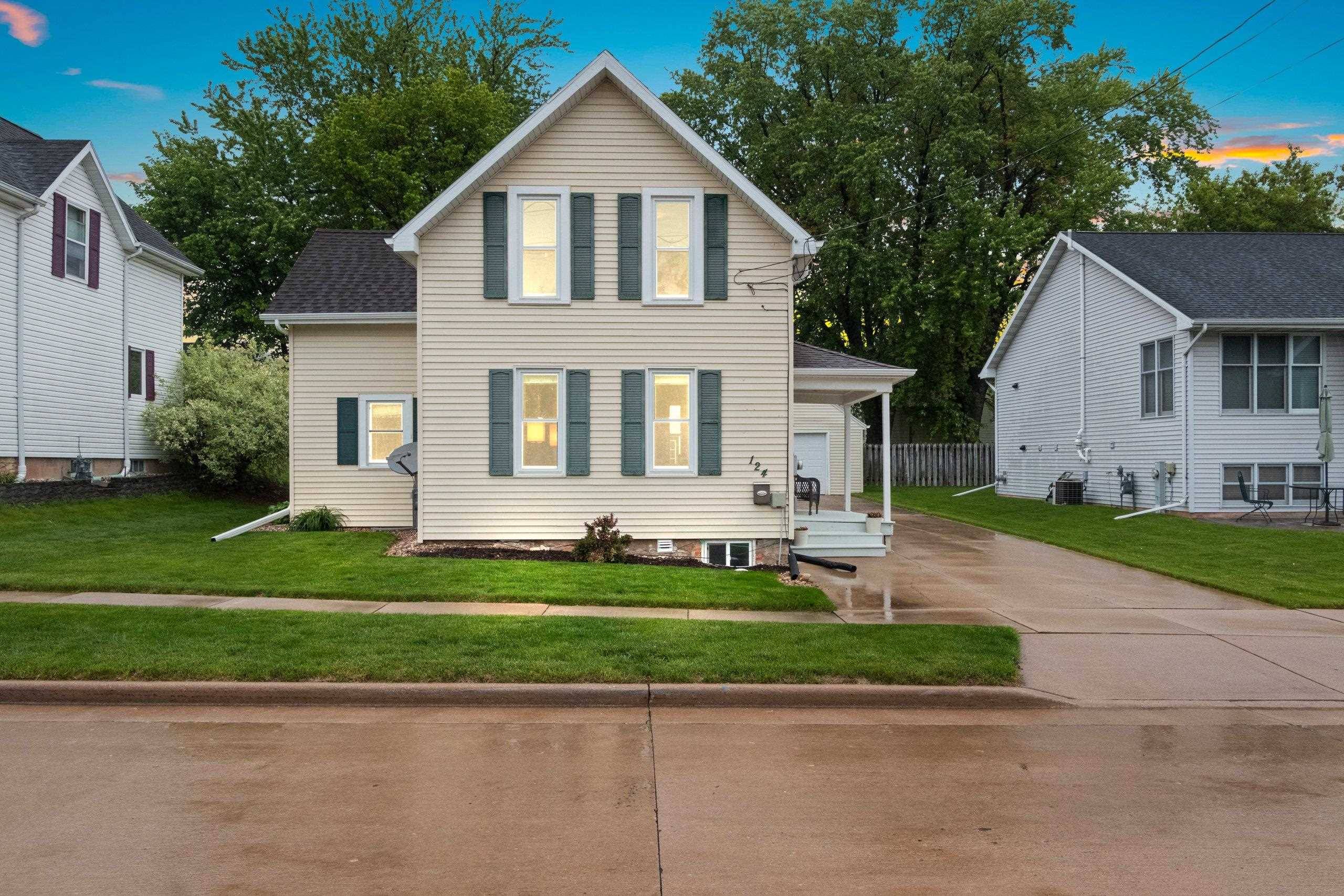 Little Chute, WI 54140-1739,124 WILLOW ST