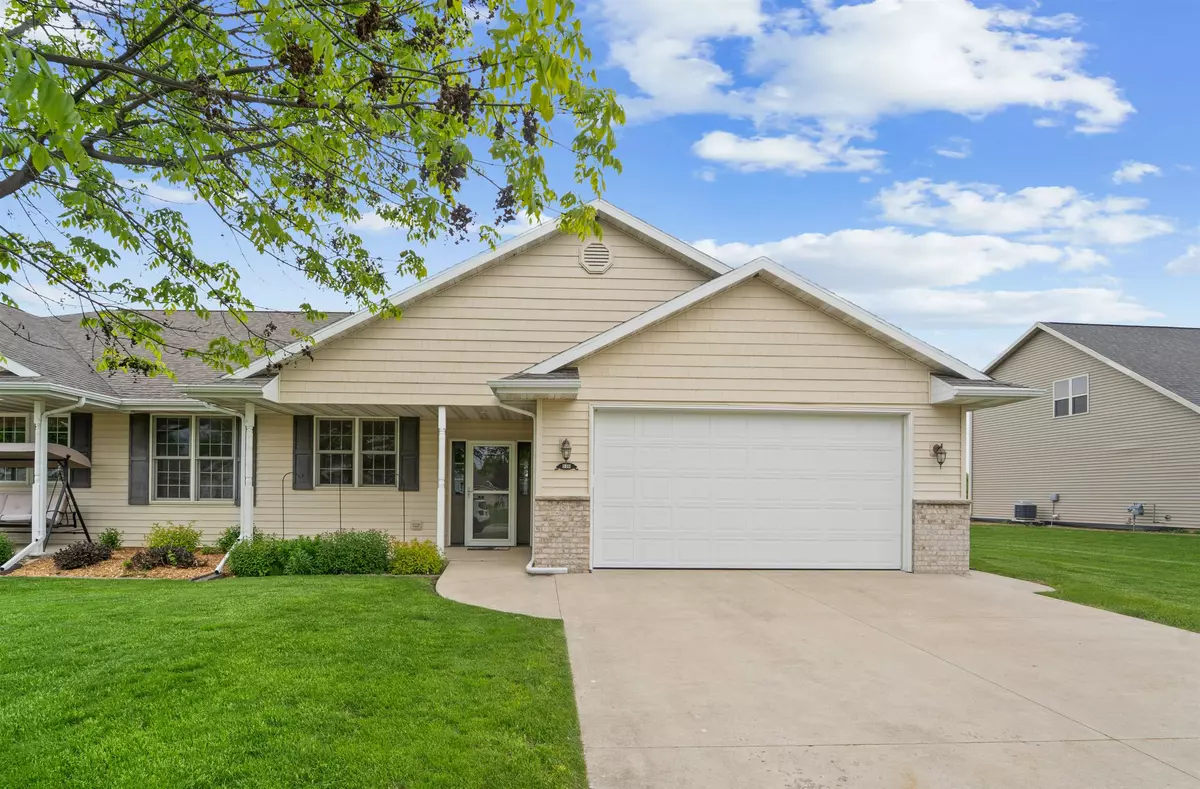 Combined Locks, WI 54113-1403,536 COONEN DR