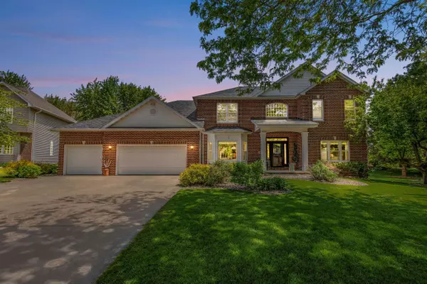 Appleton, WI 54913,212 E CASTLEBURY LN
