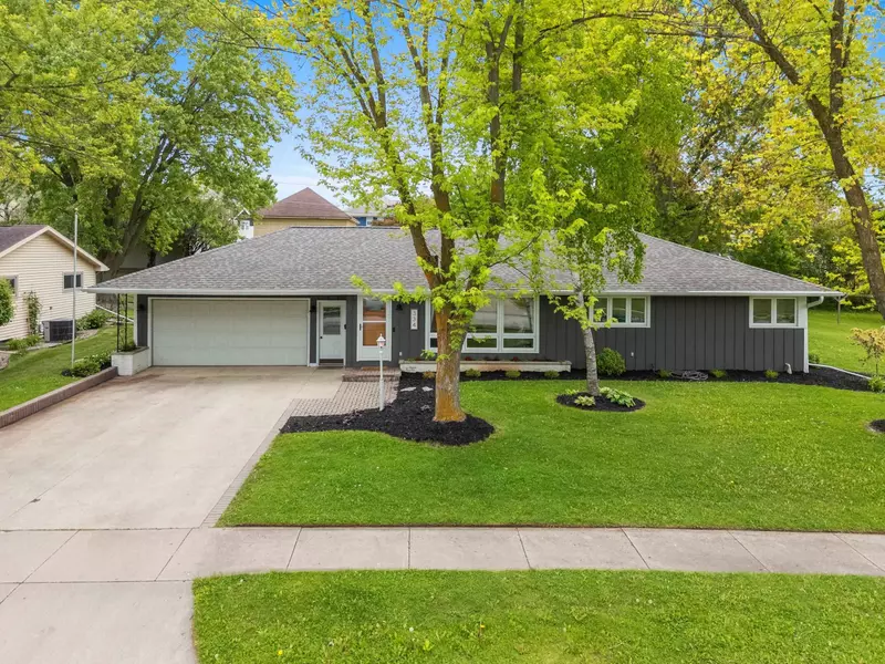 334 LEE AVE, Brillion, WI 54110