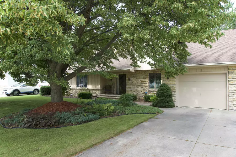 16 GREVES CT, Appleton, WI 54914-6718
