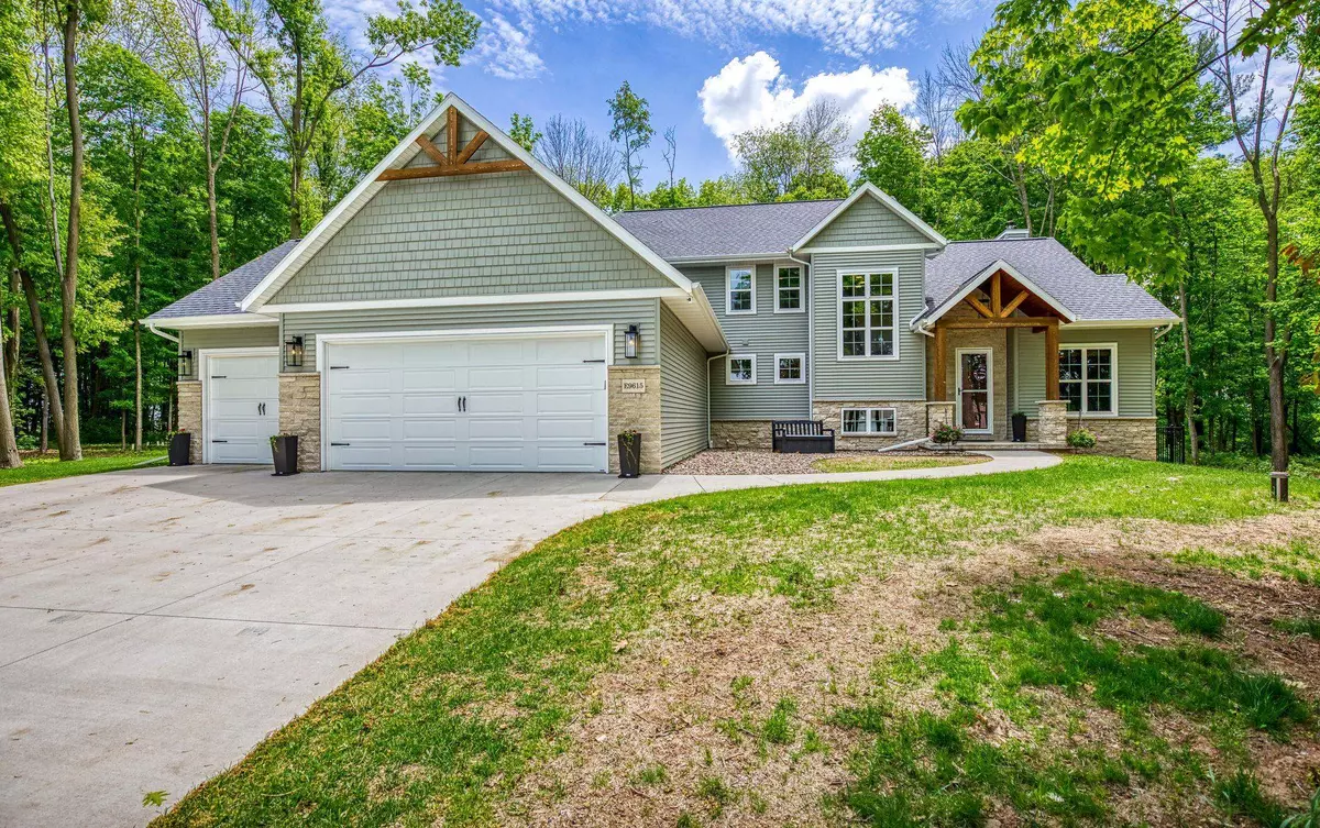 Fremont, WI 54940,E9615 WOODS EDGE DR
