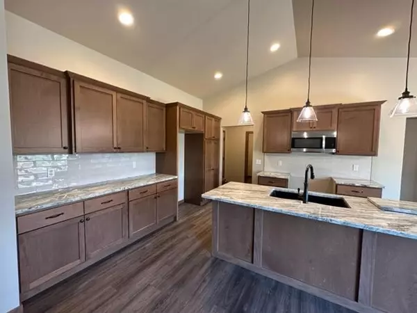 Appleton, WI 54915,1224 S JADE DR