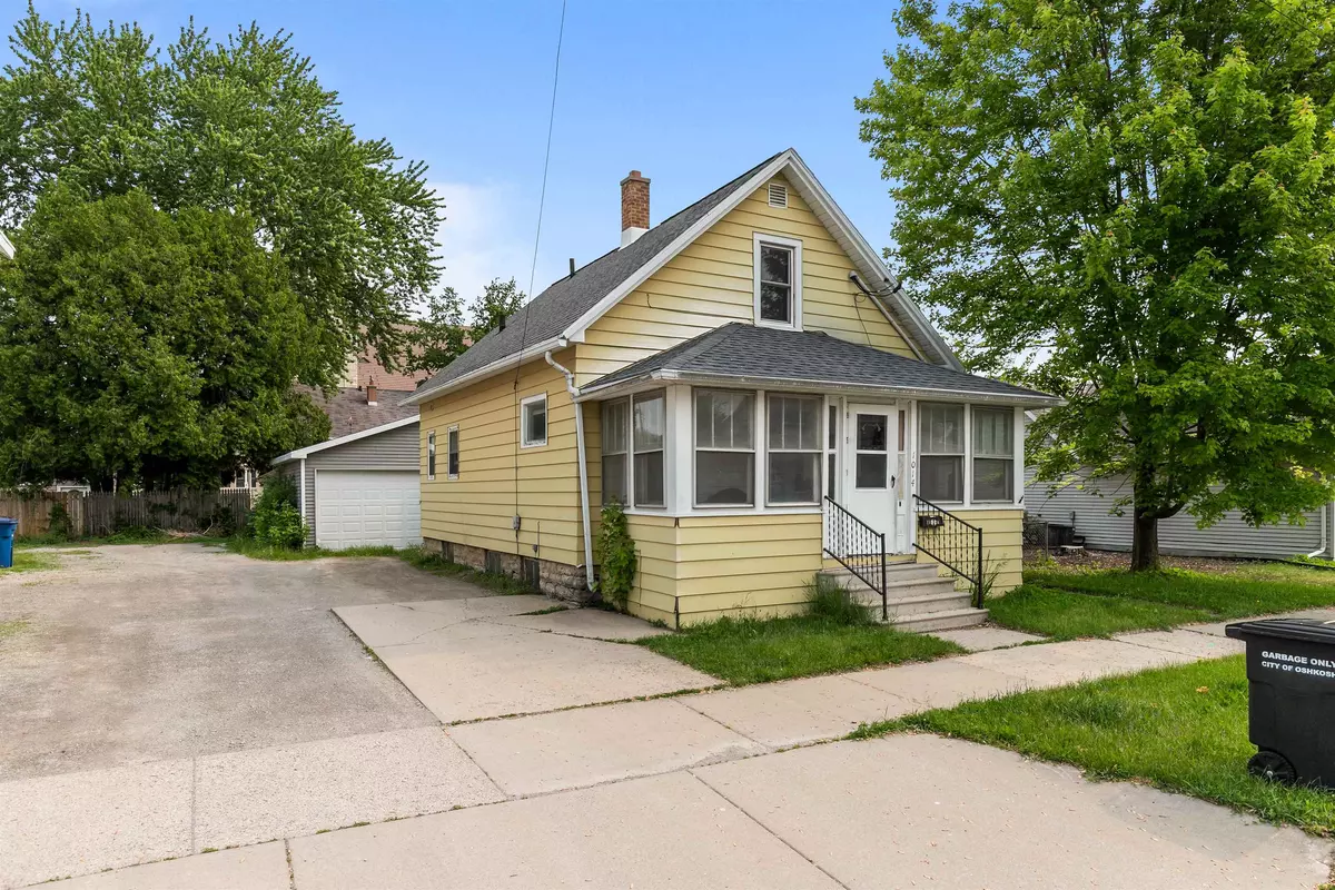 Oshkosh, WI 54902,1014 W 7TH AVE