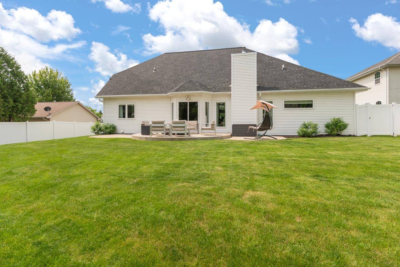 Green Bay, WI 54301,421 N PENNWOOD CIR