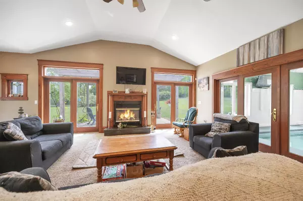 Little Suamico, WI 54141,1817 BONK LN