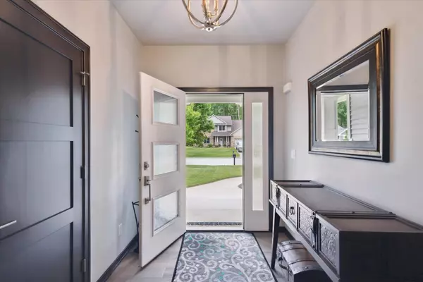 Green Bay, WI 54302,2511 REMINGTON RD