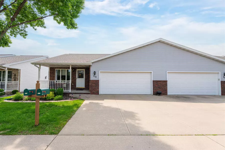 319 PARKVIEW LN, Kimberly, WI 54136