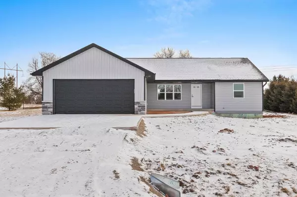 831 SETTER DR, Kaukauna, WI 54130