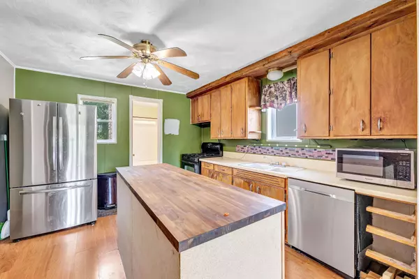 Kellnersville, WI 54215,1224 MAIN ST
