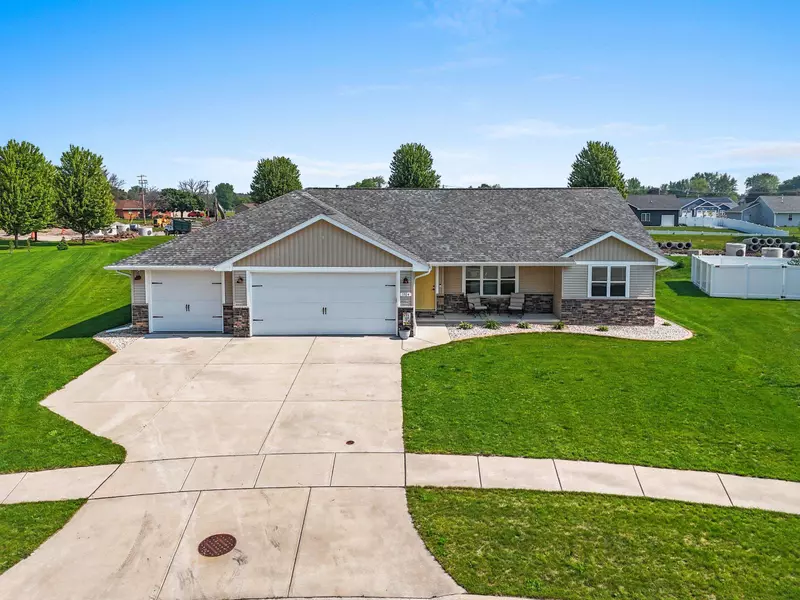 1764 BRIDGE PORT CIR, De Pere, WI 54115