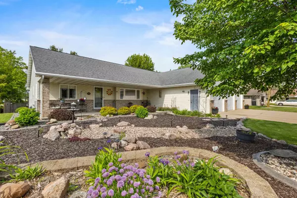 Seymour, WI 54165-1363,831 BROWNING DR