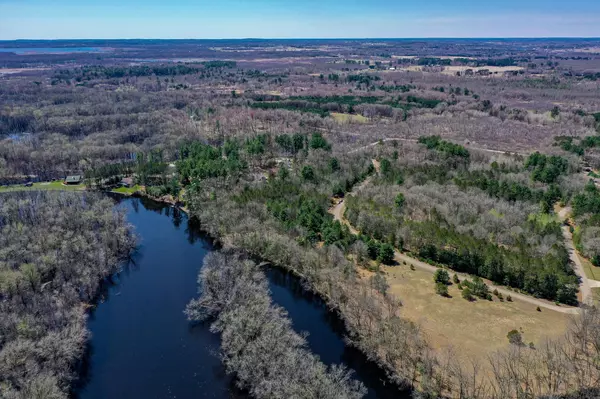 Weyauwega, WI 54883,N2737 ONA PINES RD #8