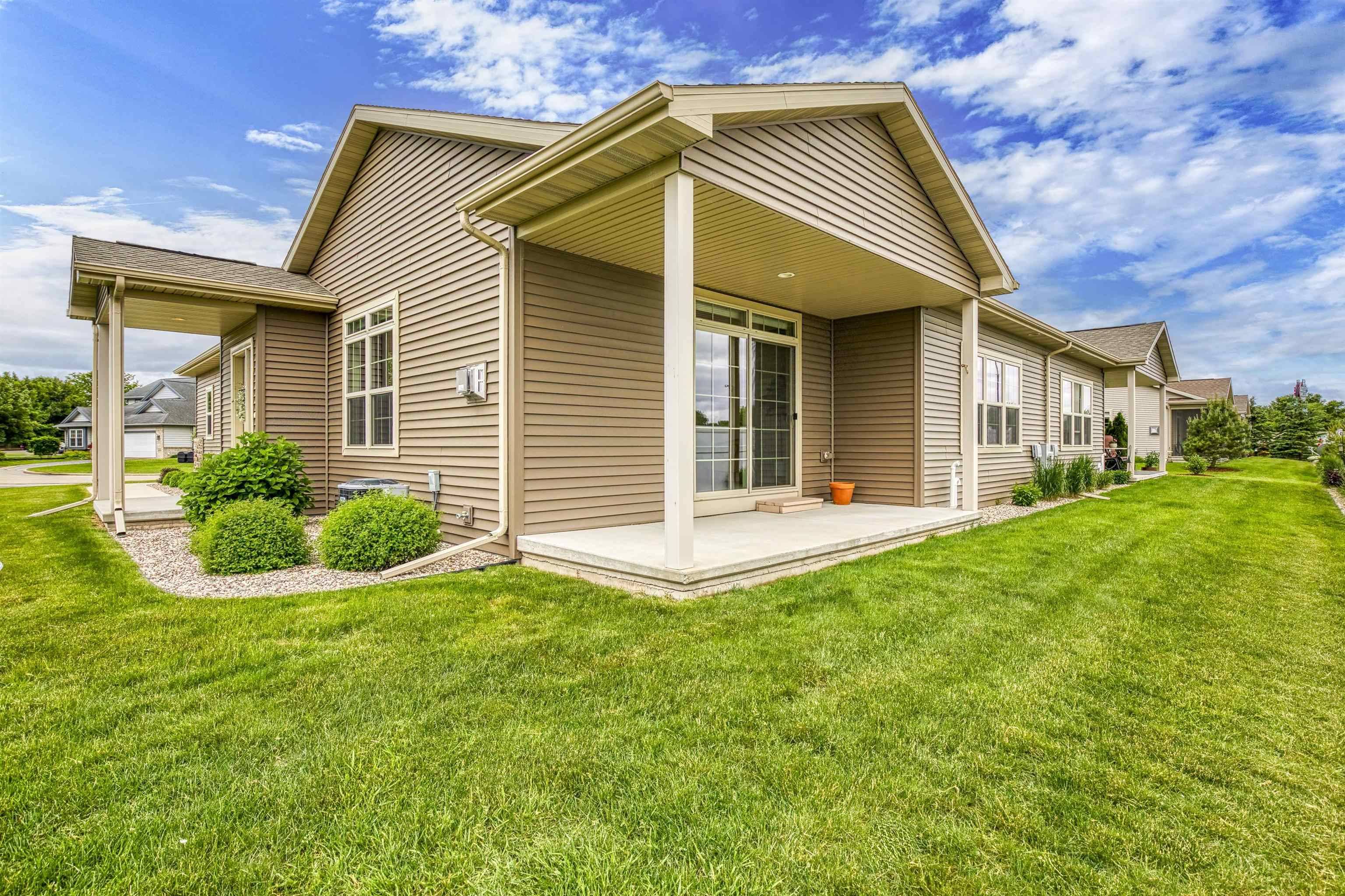 Neenah, WI 54956,1206 CAMERON CIR