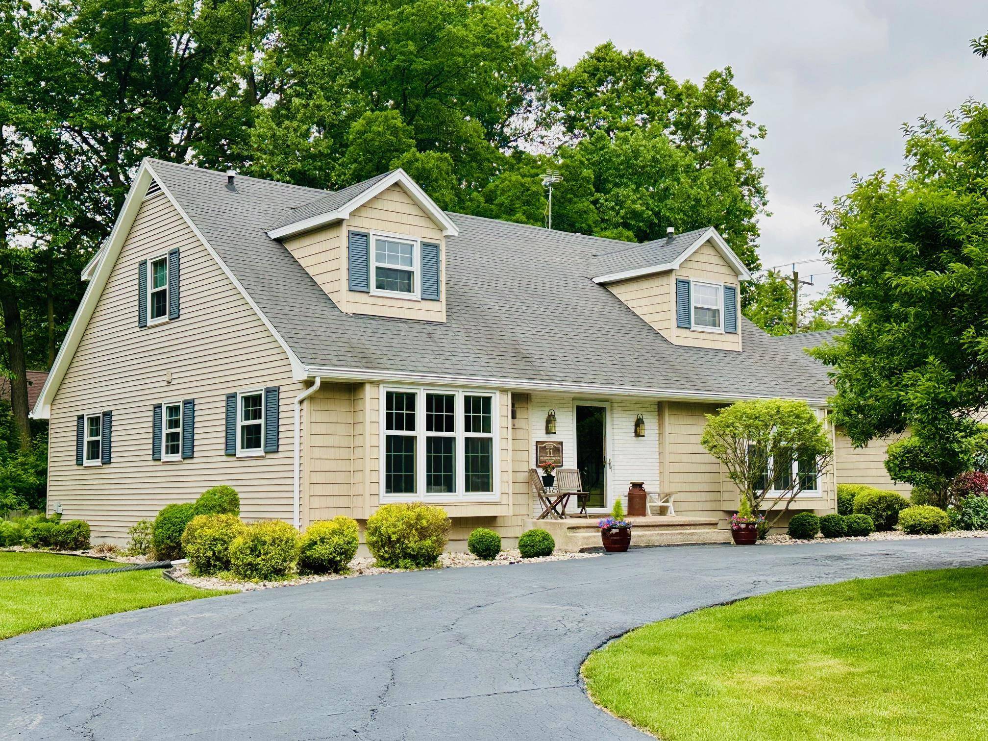 11 MEADOWBROOK CT, Appleton, WI 54914