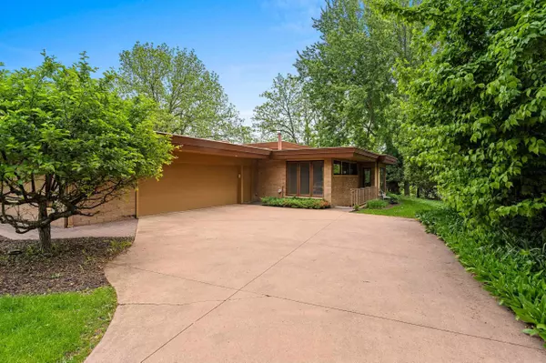 Appleton, WI 54914,1225 W CEDAR ST