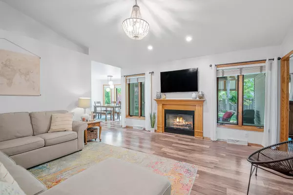 De Pere, WI 54115,1283 RITA LN