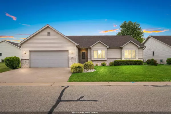 52 PENBROOK CIR #47, Appleton, WI 54911-6857
