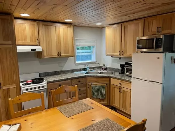 Iola, WI 54945,E1304 W RIVER HILL RD