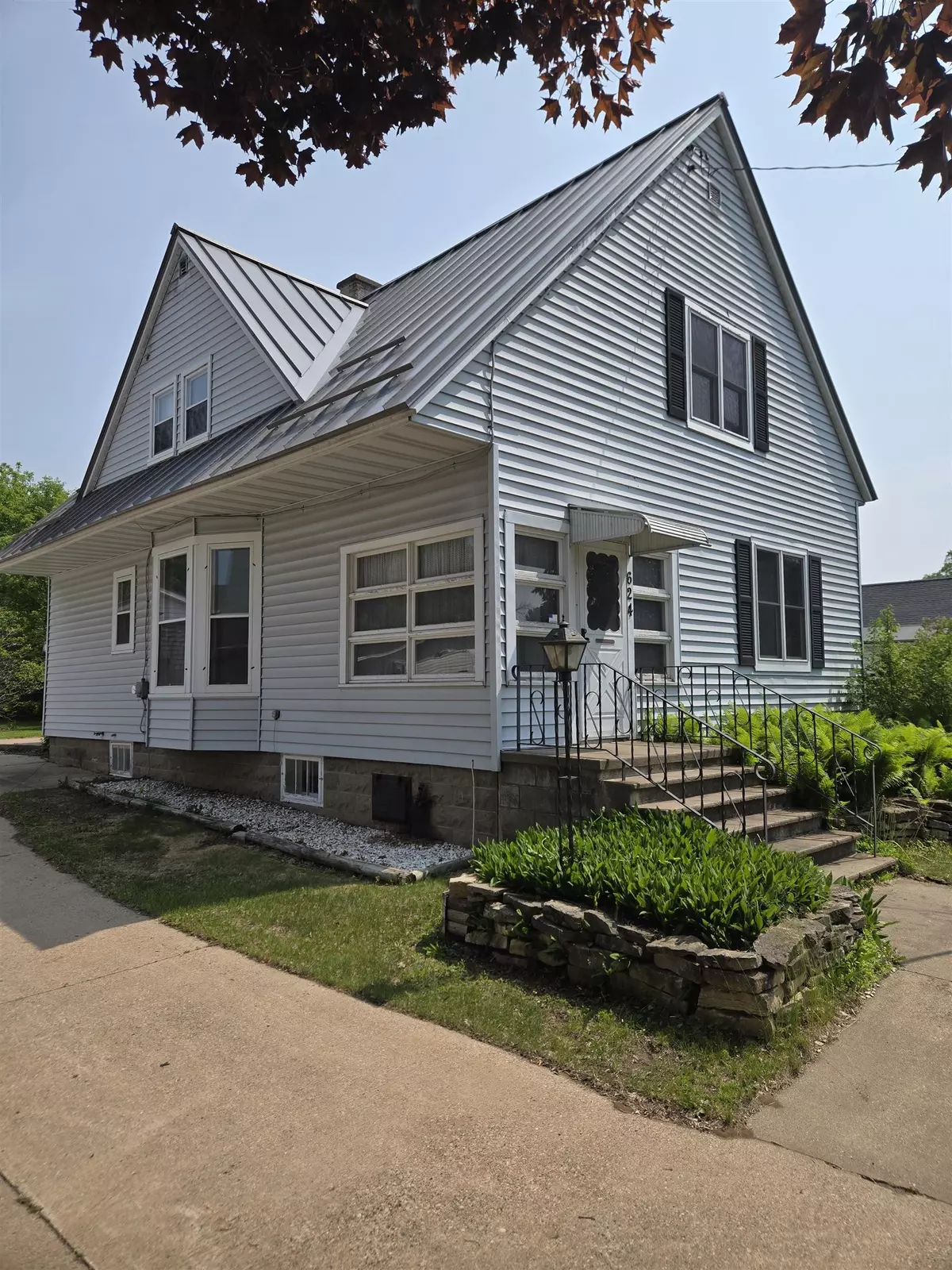 Manawa, WI 54949,624 DEPOT ST