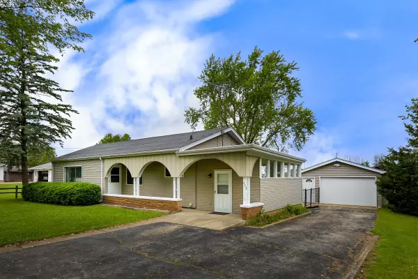 433 POYGAN RD, Omro, WI 54963
