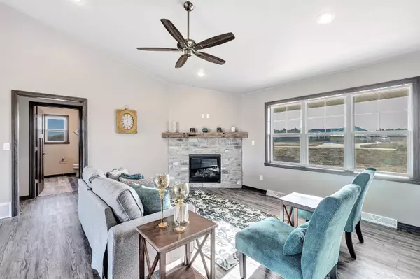 Suamico, WI 54313,3698 WESTPOINT RD