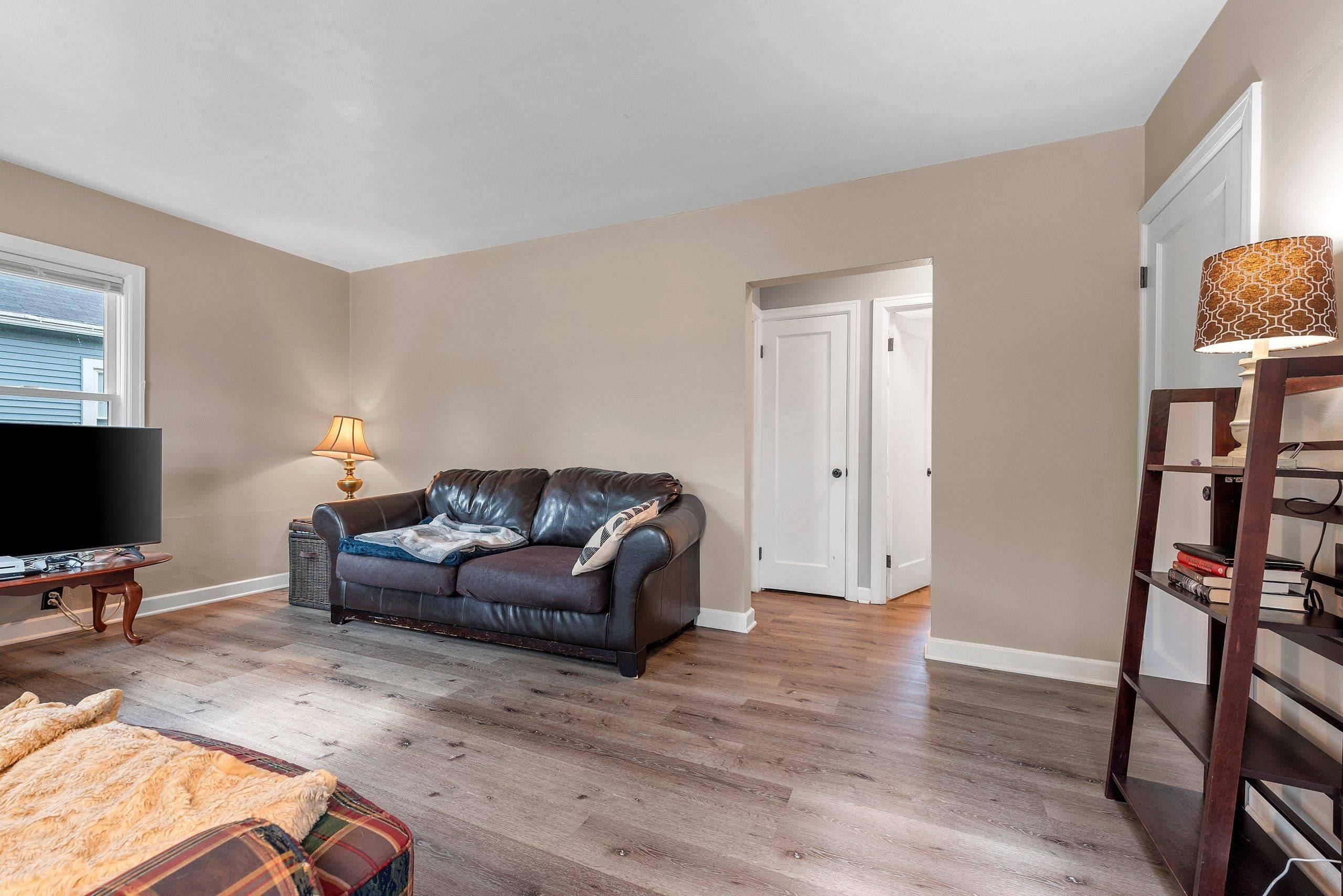 Appleton, WI 54914,210 S SUMMIT ST