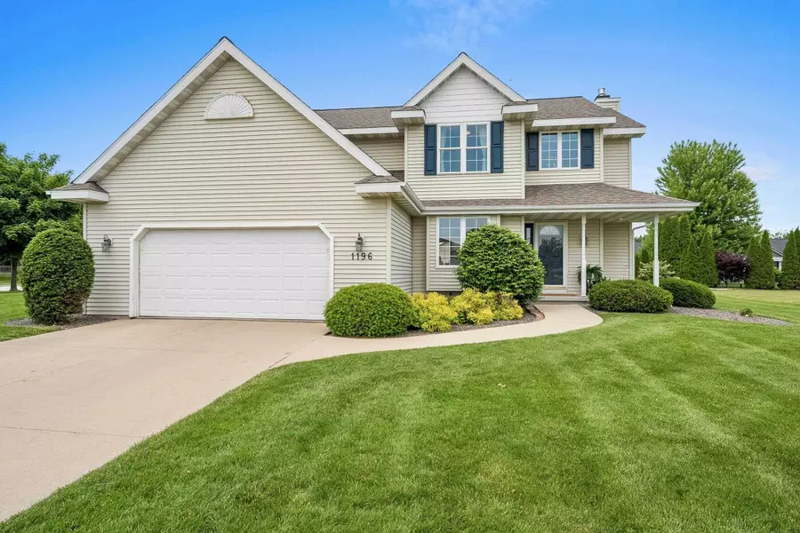 1196 DREWS DR, De Pere, WI 54115