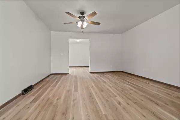 Oshkosh, WI 54902,1513 KNAPP ST