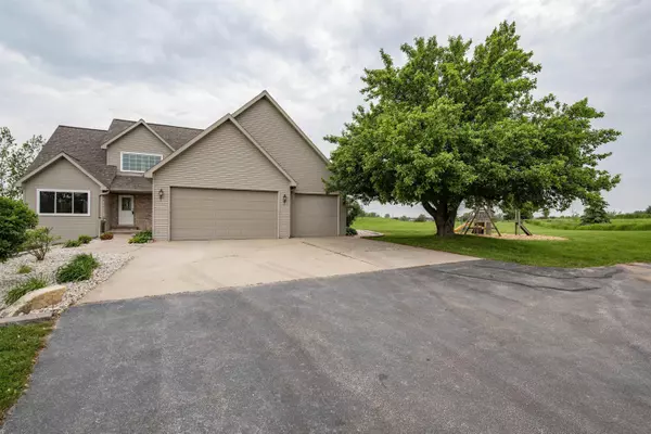 Green Bay, WI 54311,3986 LILY LAKE RD