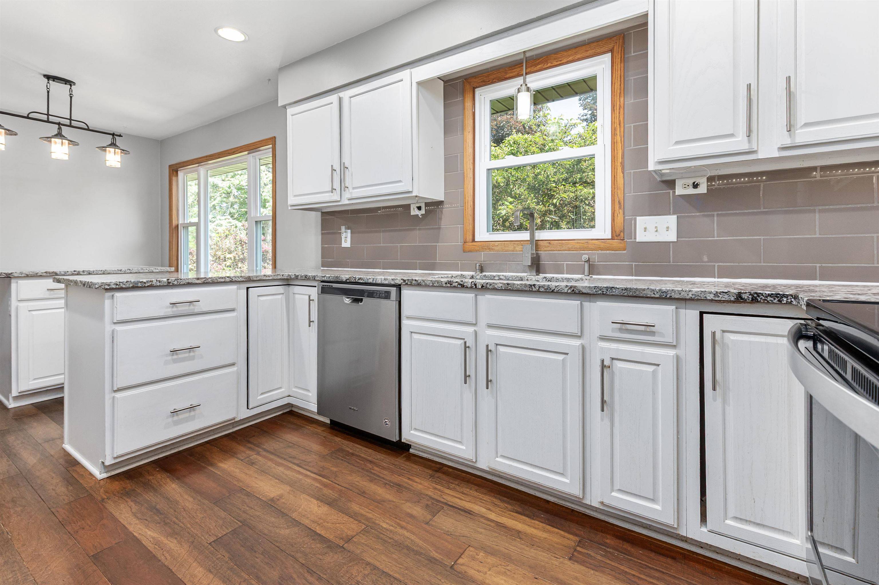 Hortonville, WI 54944,W8553 HICKORY CT