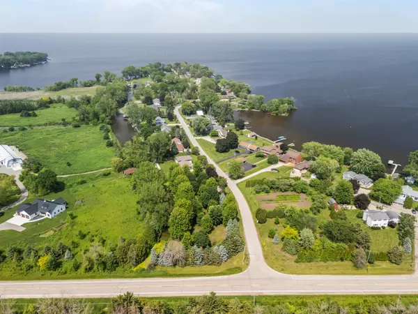 Oshkosh, WI 54902,6352 BLACK WOLF POINT LN