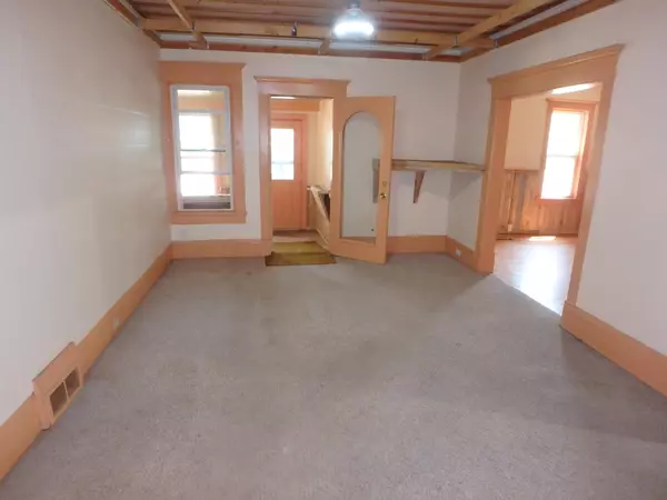 Menasha, WI 54952,328 2ND ST