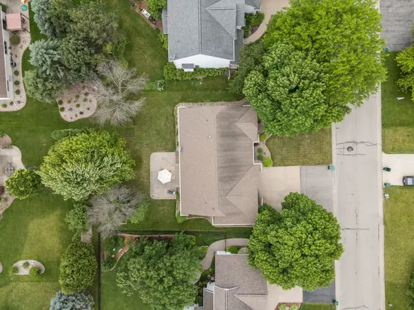Grand Chute, WI 54914-9693,4719 GRAND MEADOWS DR