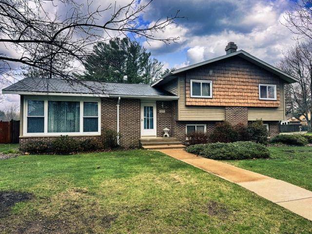 2709 RICHARD ST, Marinette, WI 54143