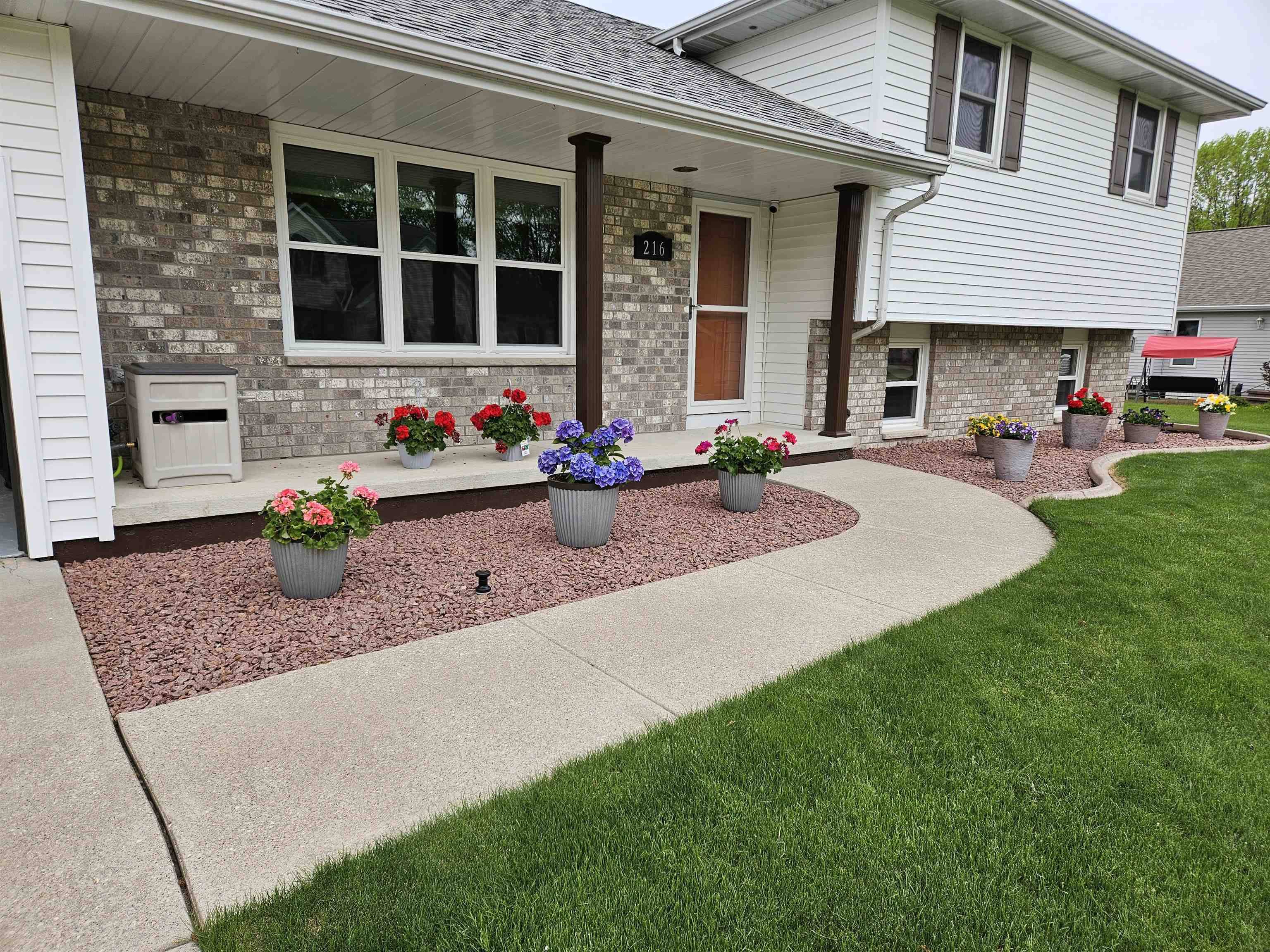 Neenah, WI 54956,216 RIVA RIDGE LN