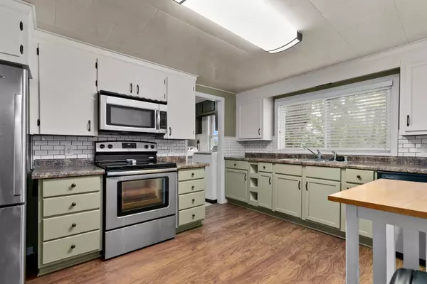 Menasha, WI 54952,510 5TH ST