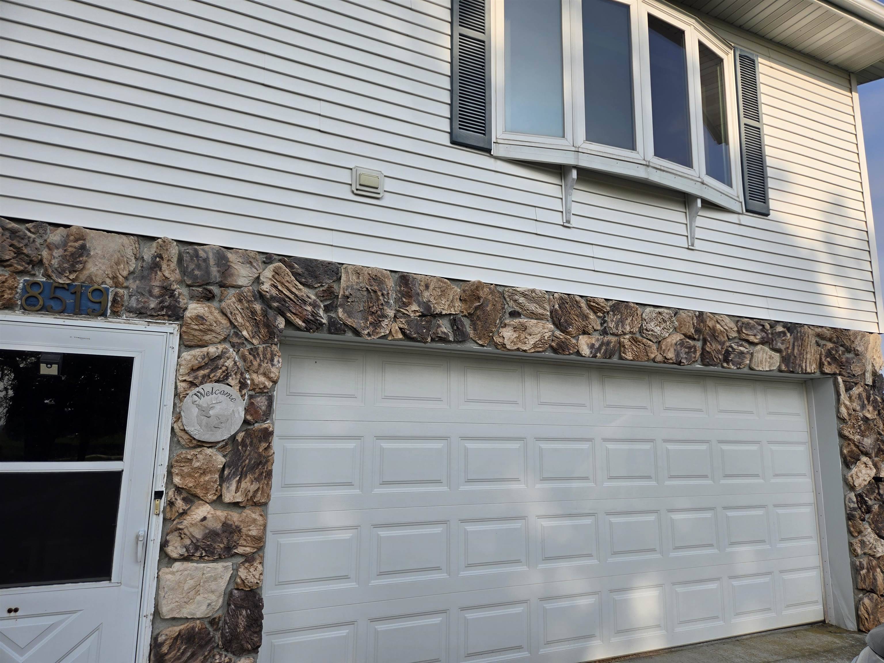 Valders, WI 54245-9999,8519 PIGEON LAKE RD