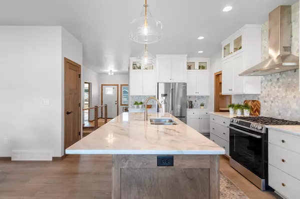 Green Bay, WI 54311,1211 BAY MIST DR