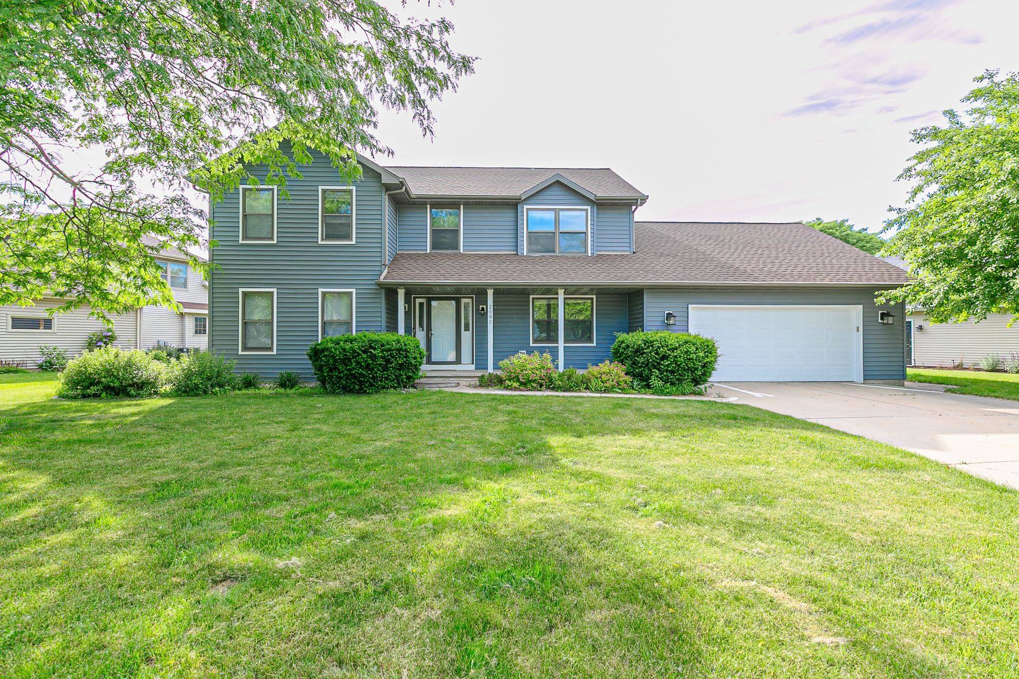 2090 E PRAIRIE CREEK DR, Neenah, WI 54956