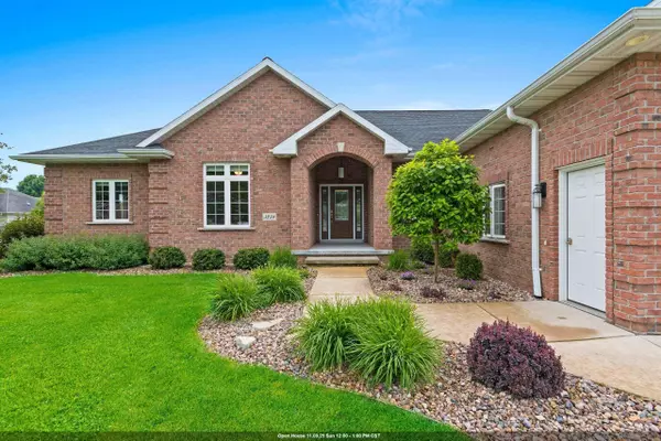 3234 W TWIN PINES CT, Green Bay, WI 54311-8950